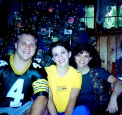 cropped-cropped-my-three-children-at-christmas-as-young-adults-0011.jpg